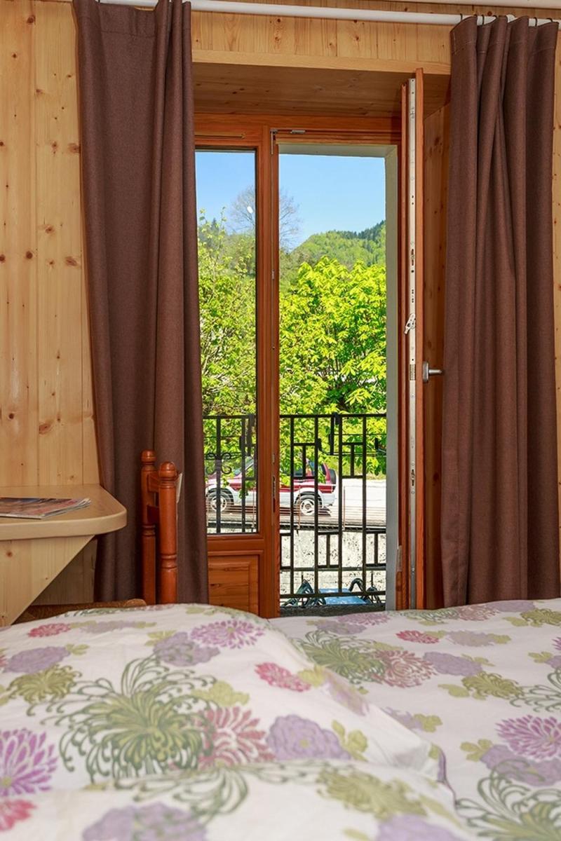 Gite Auberge L'Herbe Tendre Saint-Pierre-dʼEntremont Kamer foto